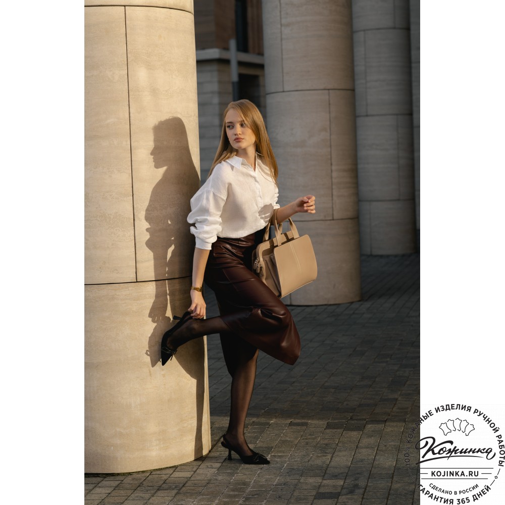 Женская кожаная сумка "Батерфляй" (пудра)